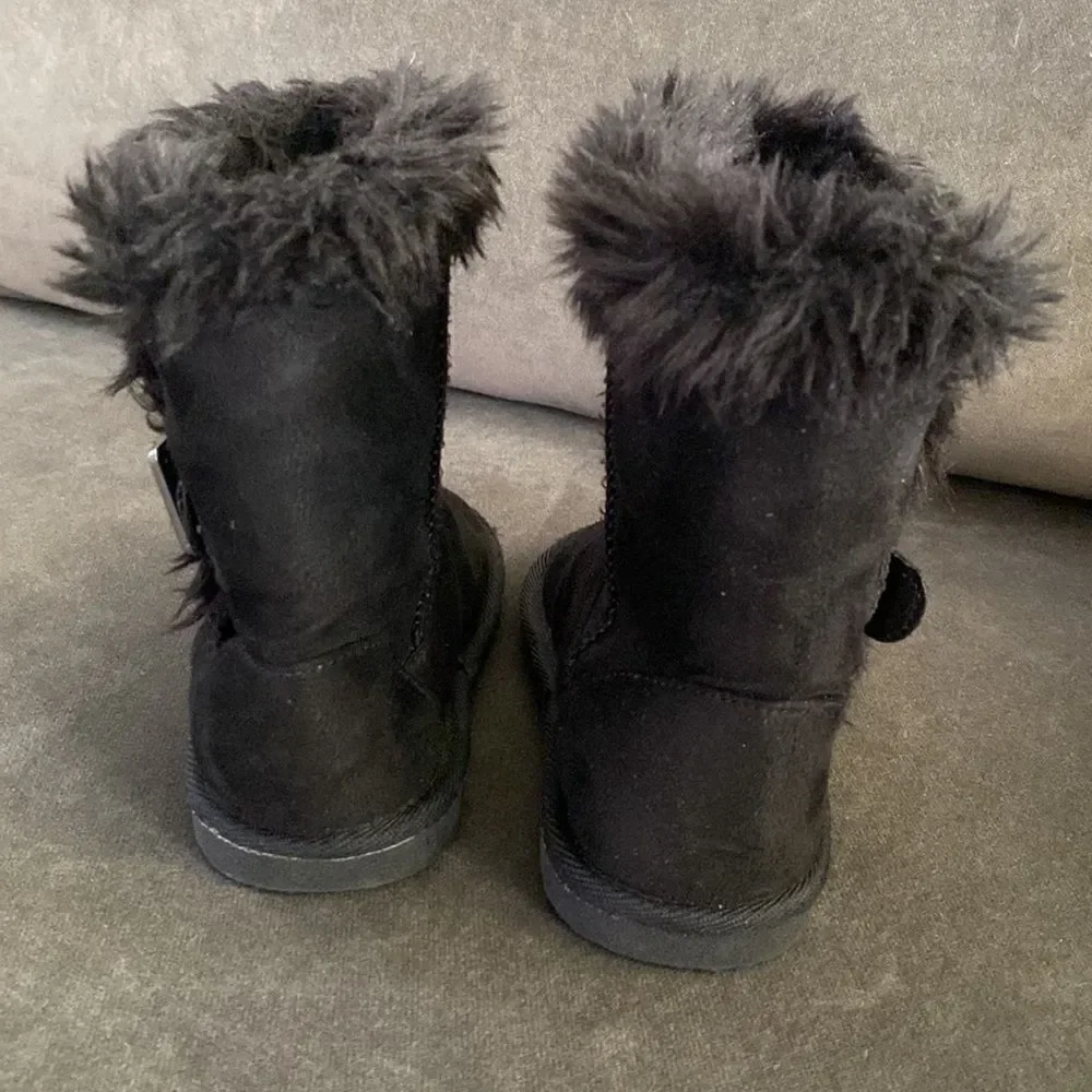 Toddler Girl’s The Children’s Place Black Boots Faux Suede Silver Buckle Size 12